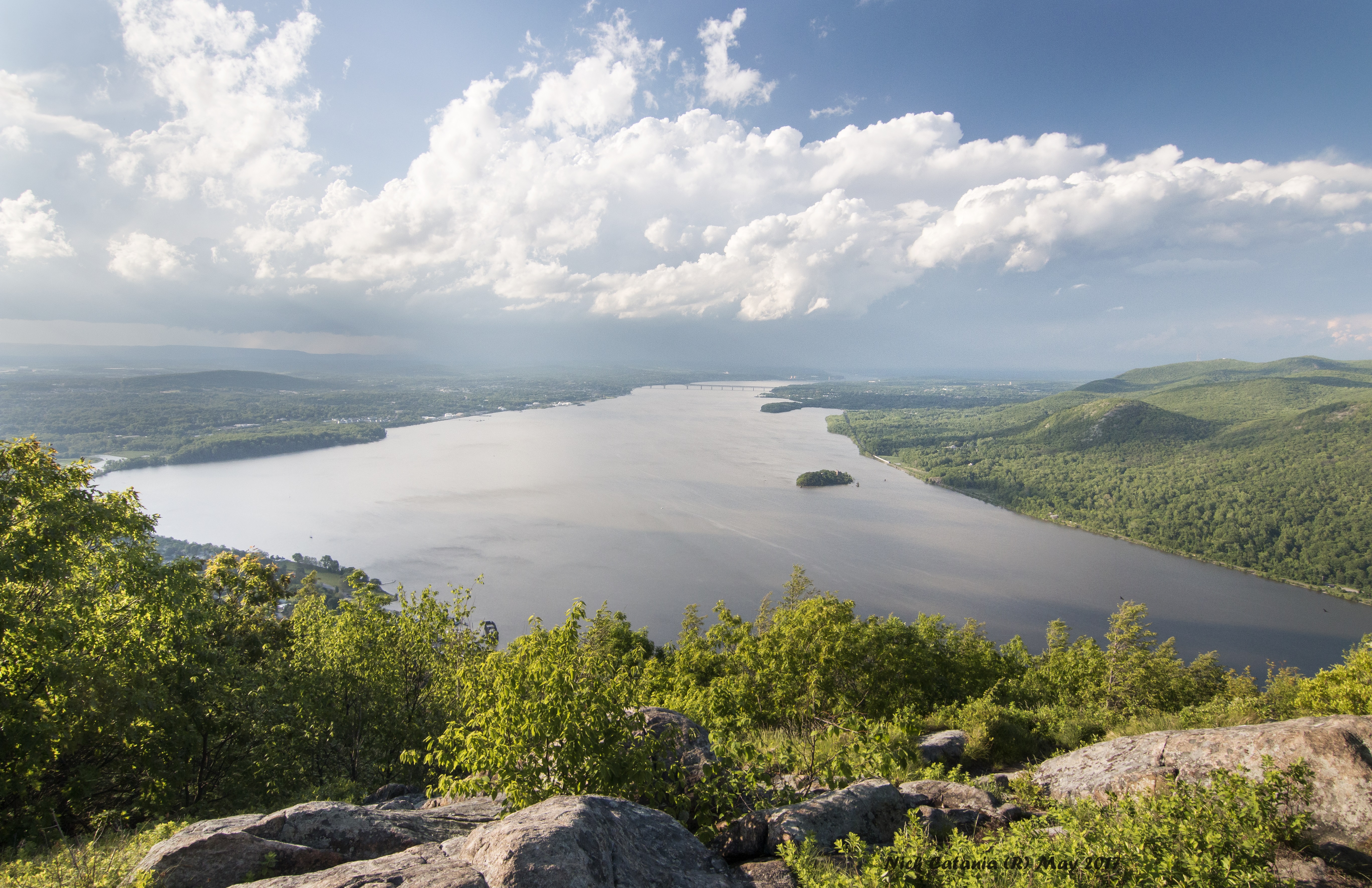Storm King Park viewpoint over the Hudson Valley